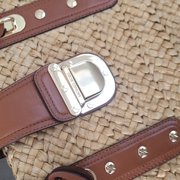 Michael Kors tote - Picture 4 of 9